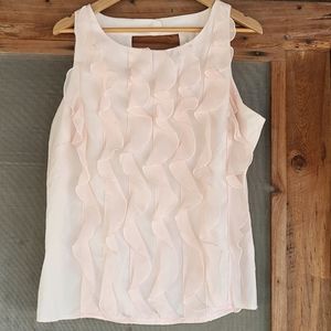 Women's sleeveless blouse.